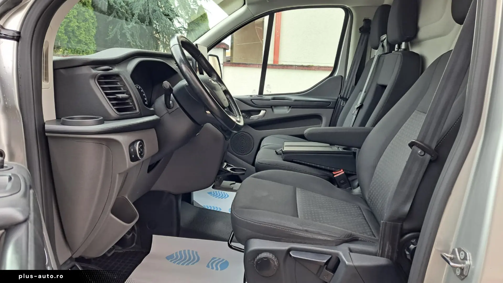 FORD CUSTOM VAN TREND L1H1 FWD