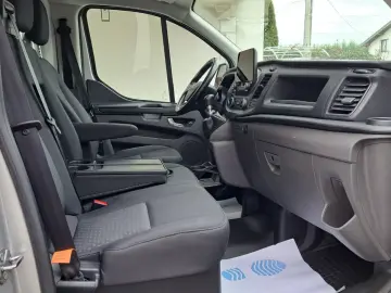 FORD CUSTOM VAN TREND L1H1 FWD