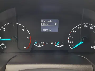 FORD CUSTOM VAN TREND L1H1 FWD