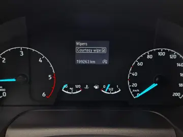 FORD CUSTOM VAN TREND L1H1 FWD