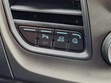 FORD CUSTOM VAN TREND L1H1 FWD