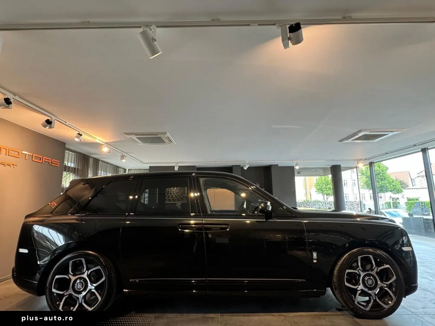 Rolls-Royce  Cullinan Black Badge