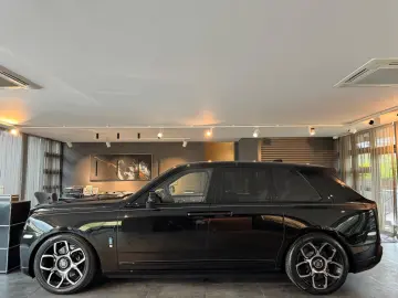 Rolls-Royce  Cullinan Black Badge