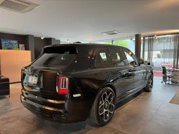 Rolls-Royce  Cullinan Black Badge