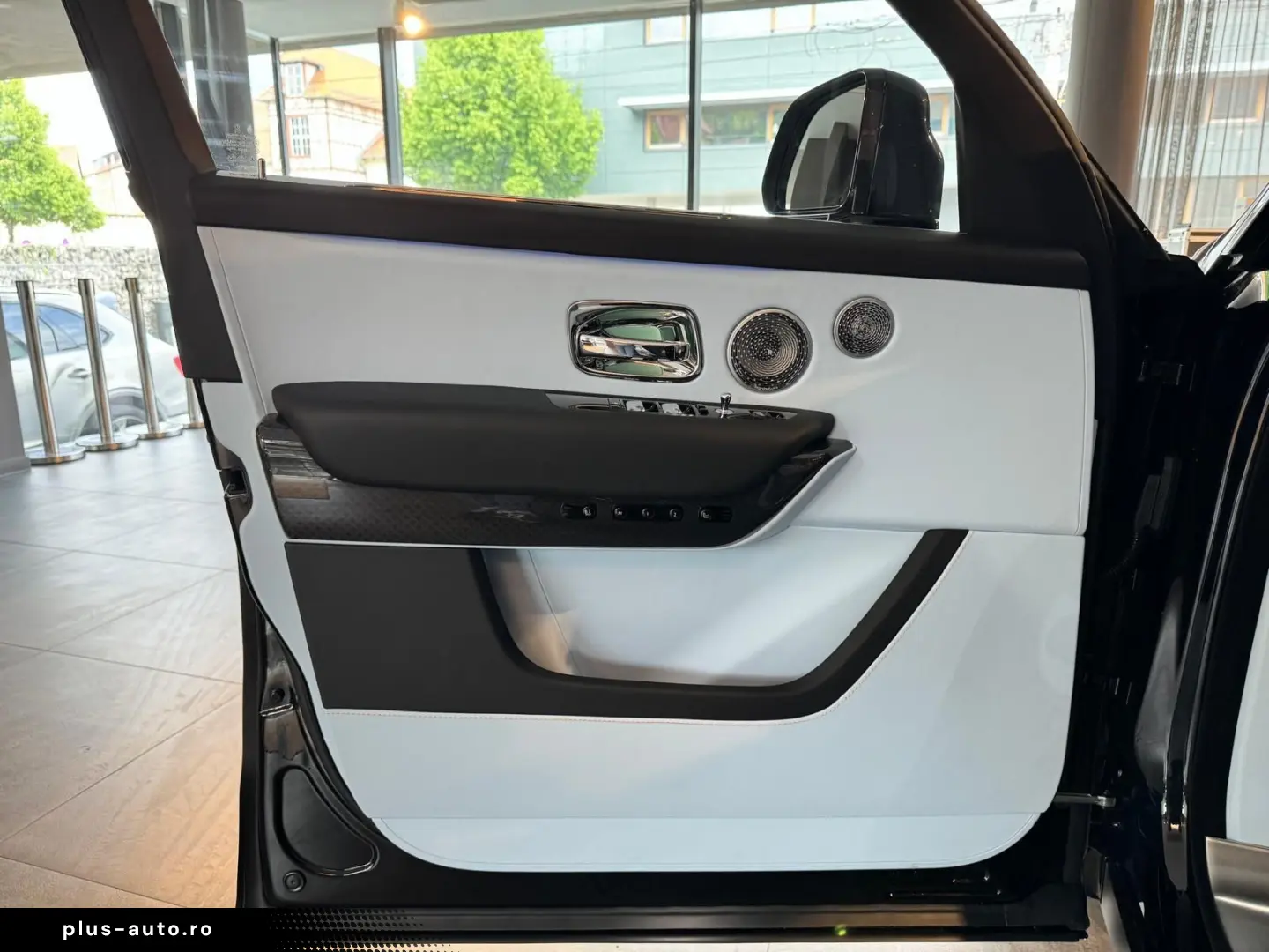 Rolls-Royce  Cullinan Black Badge