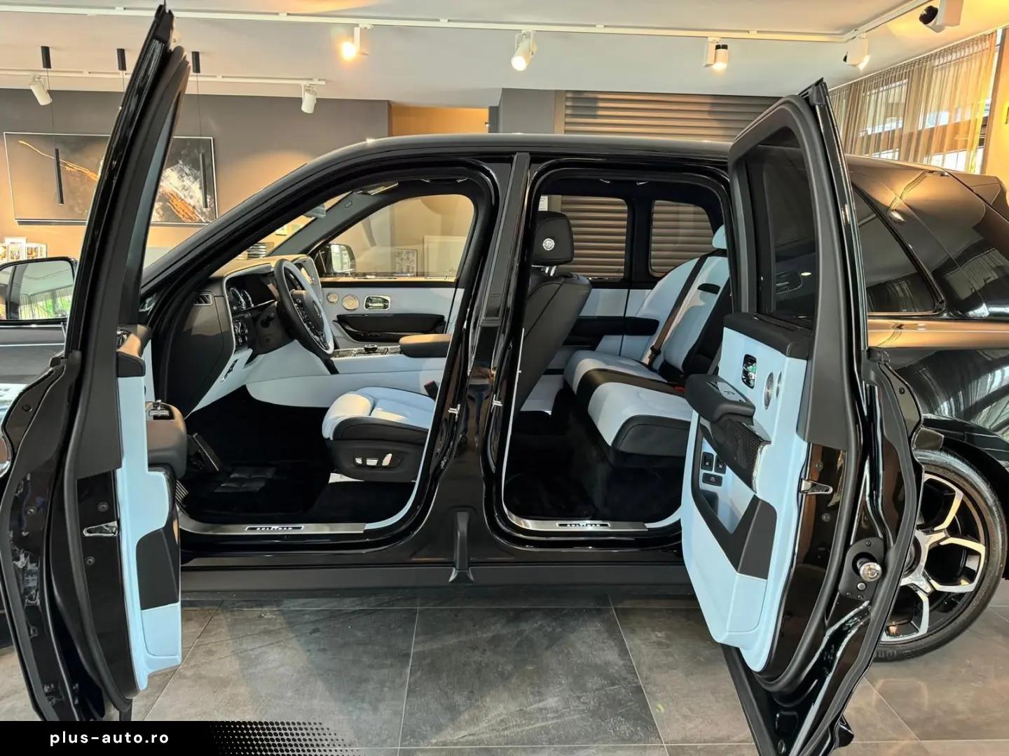 Rolls-Royce  Cullinan Black Badge