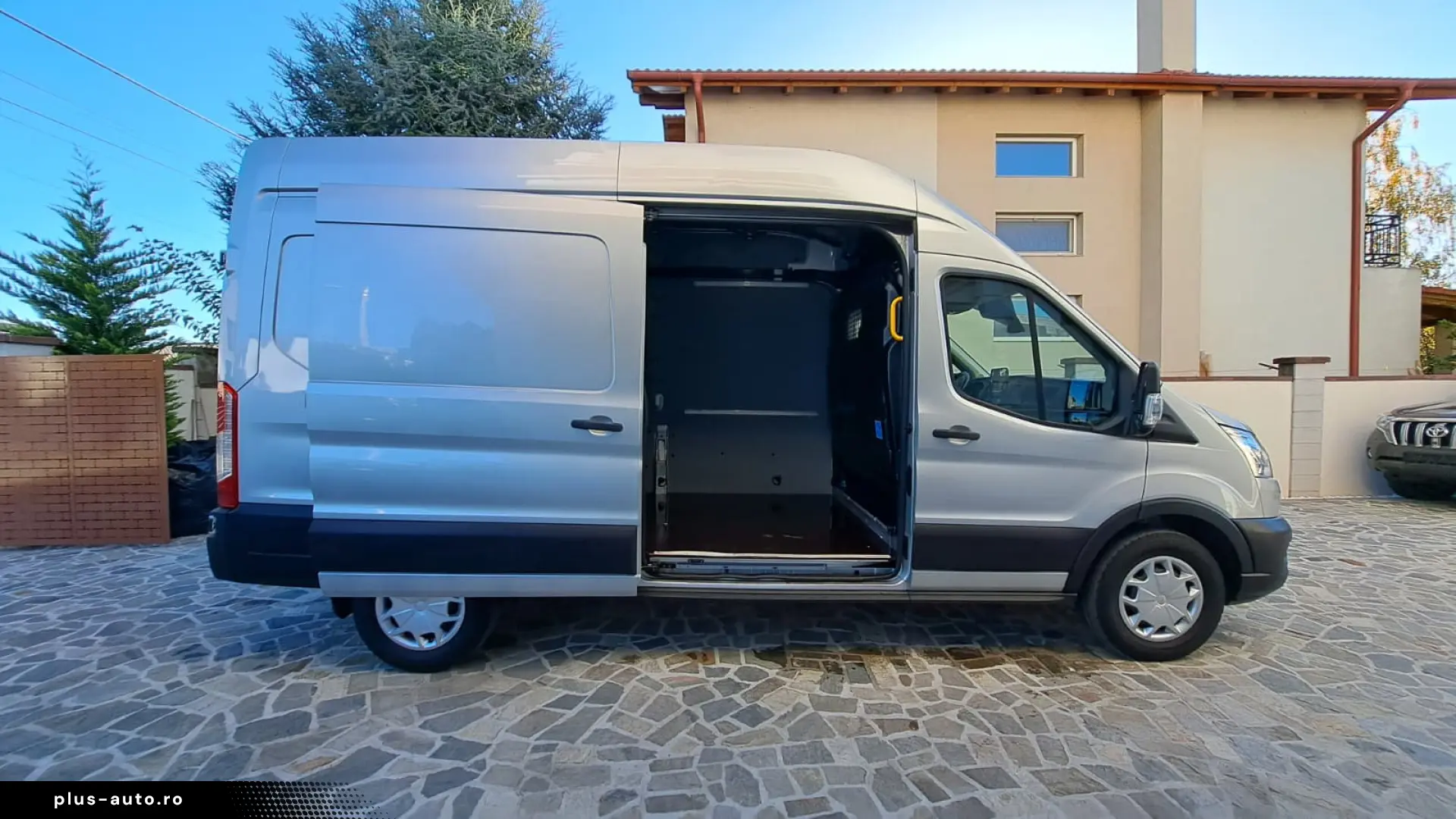FORD TRANSIT VAN TREND L3H3 FWD