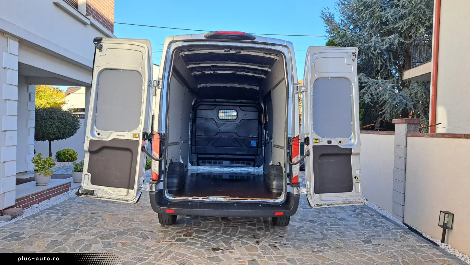 FORD TRANSIT VAN TREND L3H3 FWD