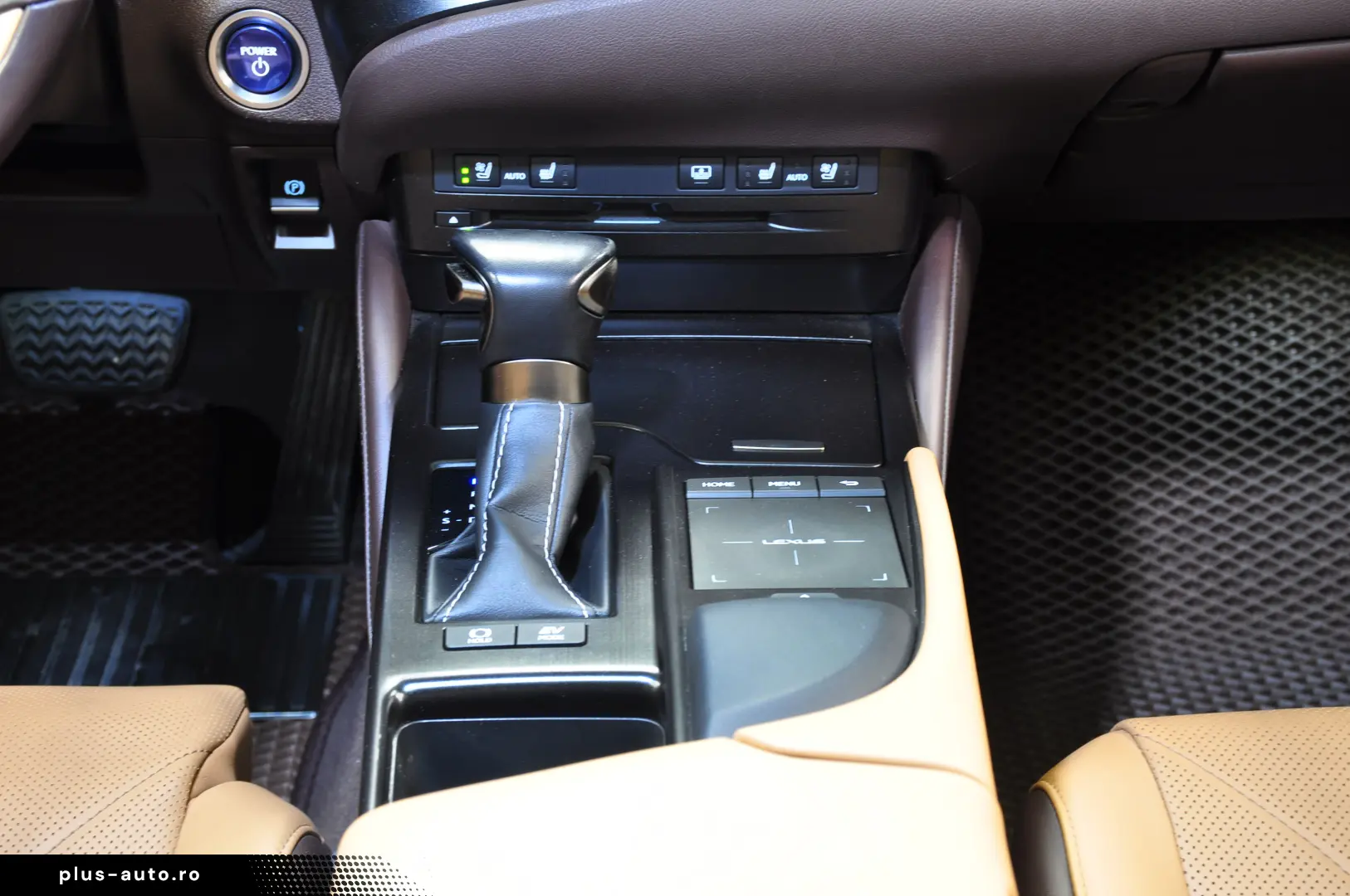 LUXUS ES 300h LUXURY