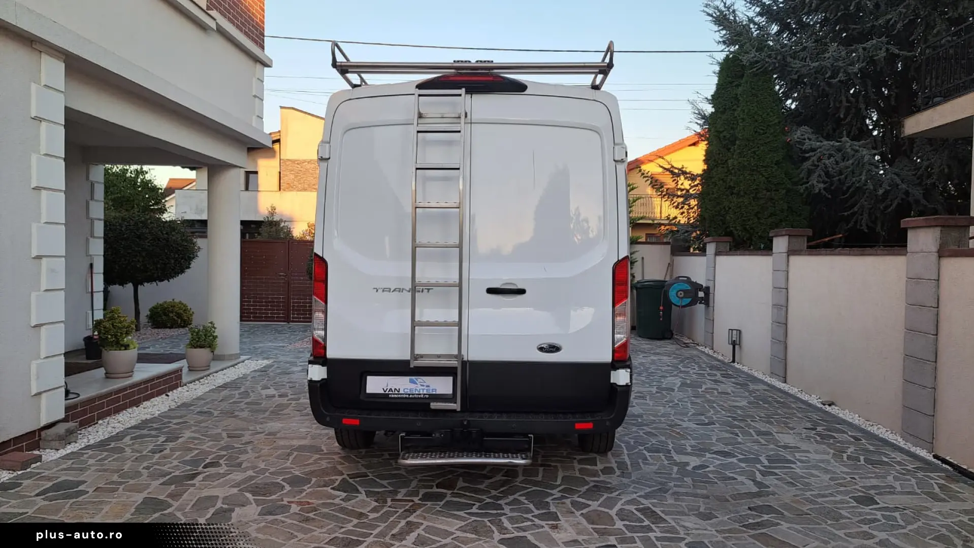 FORD TRANSIT VAN TREND L3H2 FWD