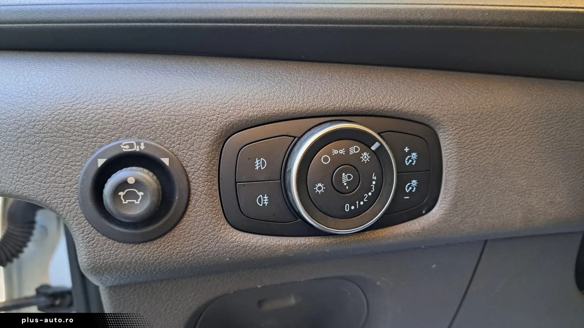 FORD TRANSIT VAN TREND L3H2 FWD