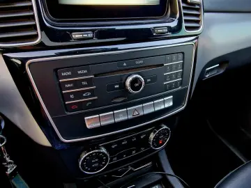 Mercedes-Benz GLS 400