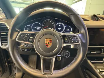 Cayenne S Luftfahr Pano Matr AHK HUD Bose Chrono