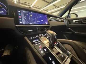 Cayenne S Luftfahr Pano Matr AHK HUD Bose Chrono