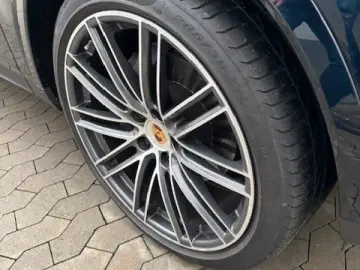 Cayenne   Platinum Edition   PORSCHE APPROVED