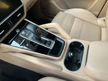 Cayenne Coupe Platinum Edition Luftf. 21  14-Weg