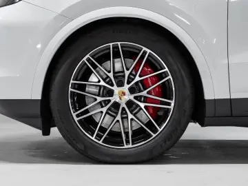 Cayenne S BOSE Standheizung Surround View PASM