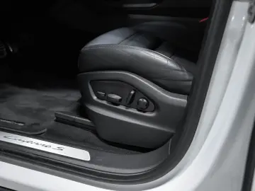 Cayenne S BOSE Standheizung Surround View PASM