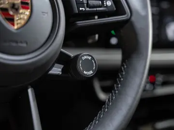 Cayenne S BOSE Standheizung Surround View PASM