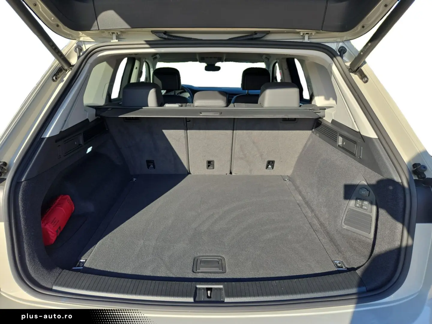 Touareg TDI  AHK KAM ACC 19 ZOLL LEDER NAVI KLIM