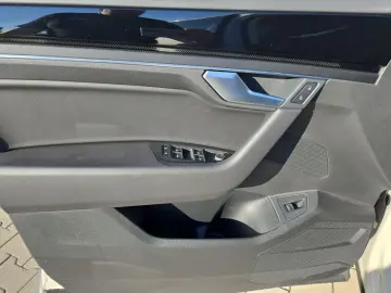 Touareg TDI  AHK KAM ACC 19 ZOLL LEDER NAVI KLIM