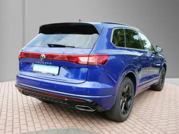 Touareg 3.0 TDI 4M R-Line Pano AHK Navi VC HuD A