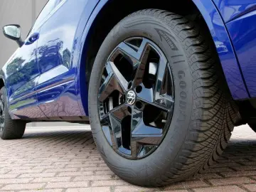 Touareg 3.0 TDI 4M R-Line Pano AHK Navi VC HuD A