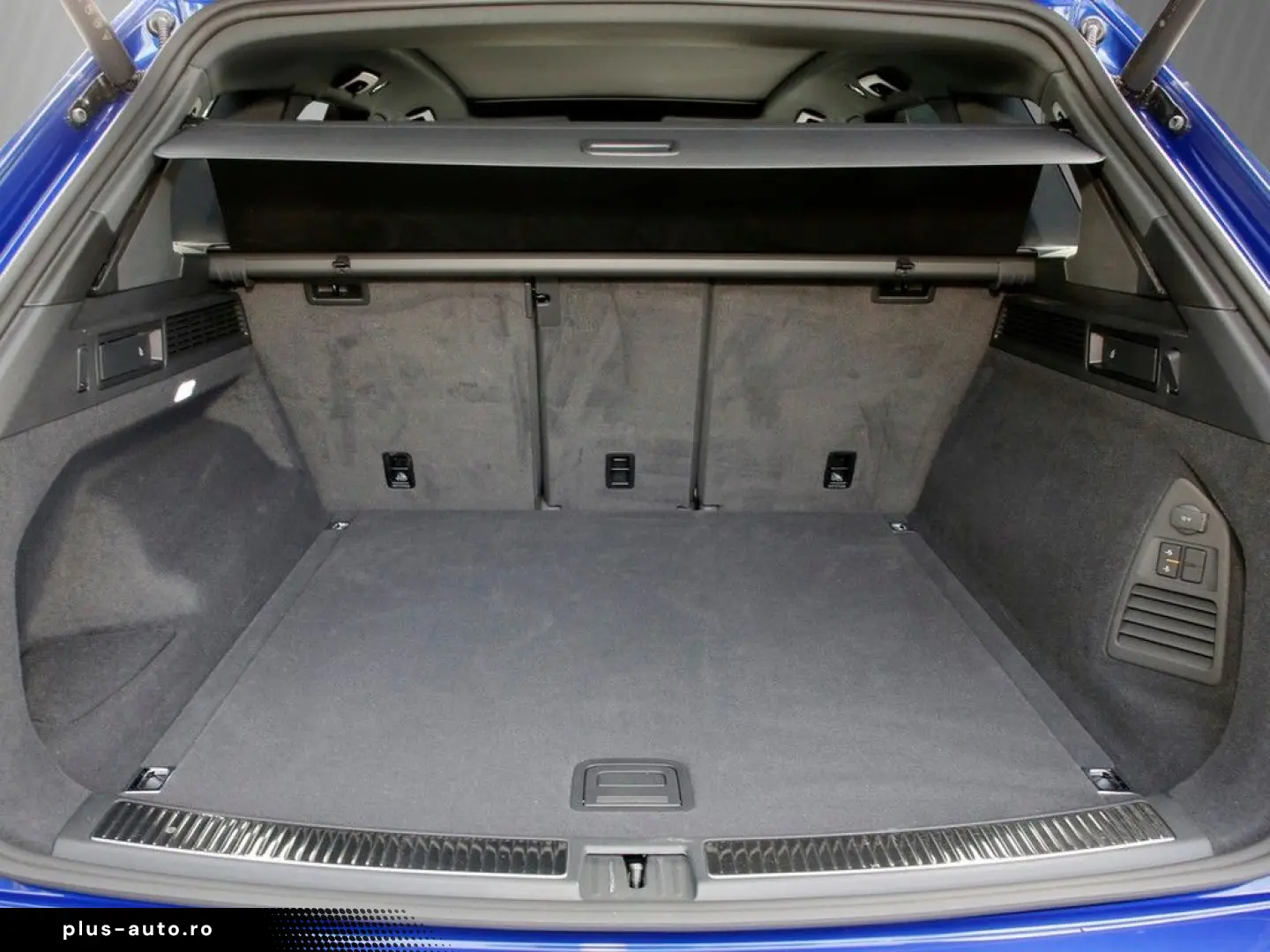 Touareg 3.0 TDI 4M R-Line Pano AHK Navi VC HuD A