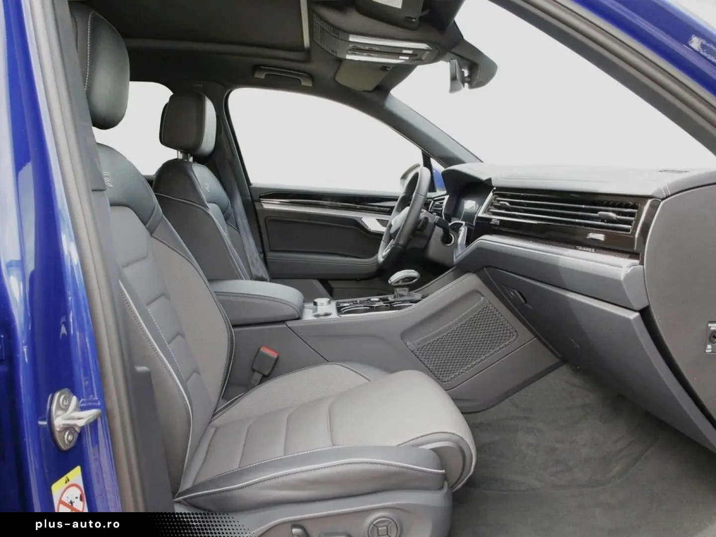 Touareg 3.0 TDI 4M R-Line Pano AHK Navi VC HuD A