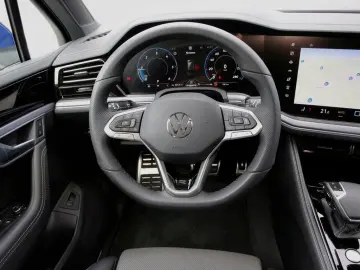 Touareg 3.0 TDI 4M R-Line Pano AHK Navi VC HuD A