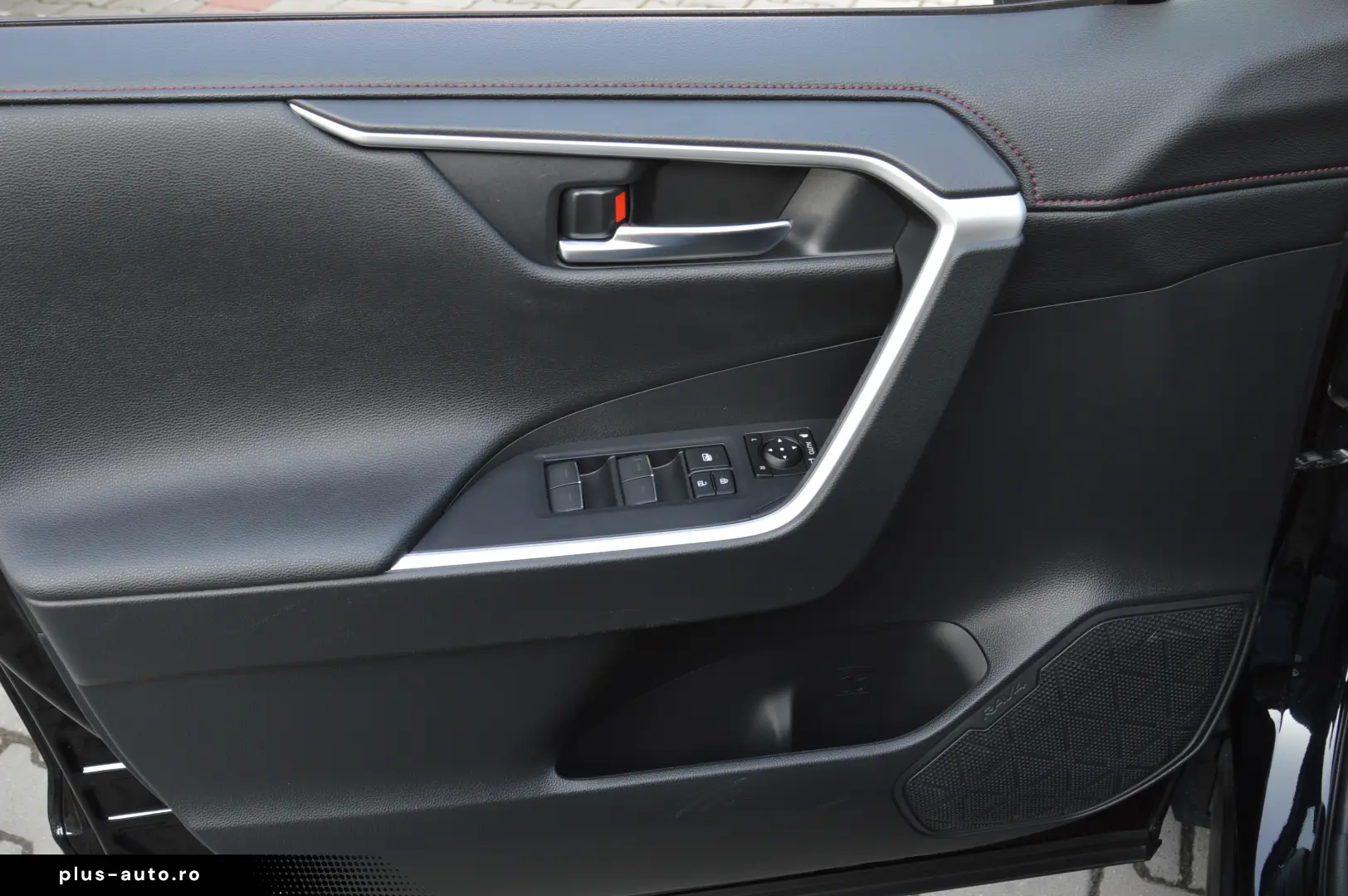 TOYOTA RAV4 2.5 PLUG IN HYBRID 4WD