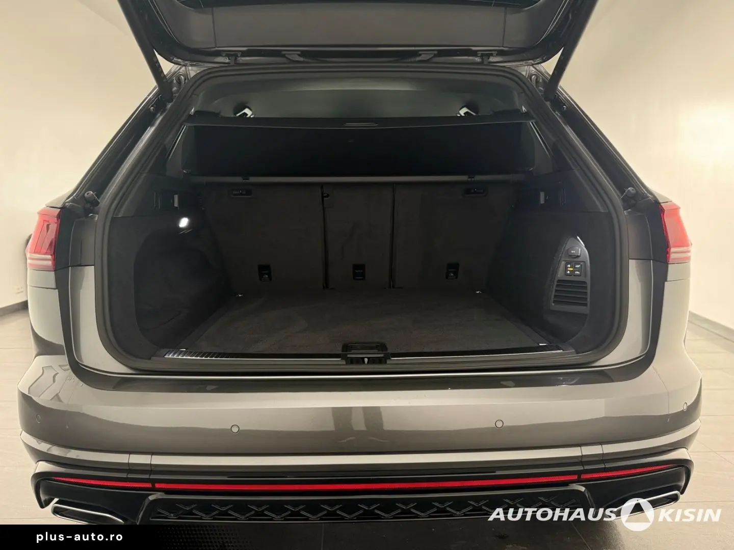 Touareg 3.0 TDI 4M R-Line  AHK  StdHzg  Luftf.