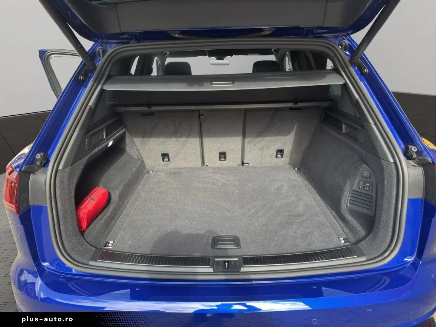 Touareg R-Line Black Style 4M TDI Tiptr. AHK