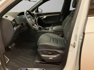 Touareg 3.0 TDI 4Motion R-Line Pano AHK Navi ACC