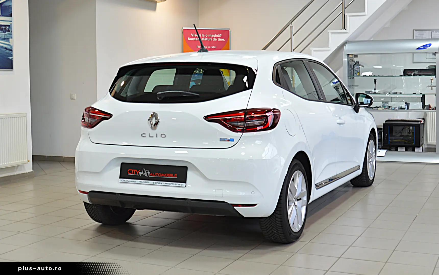 RENAULT CLIO 1.6 E-TECH HYBRID AUTOMATIC