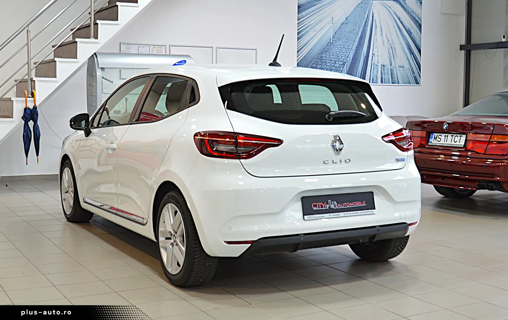 RENAULT CLIO 1.6 E-TECH HYBRID AUTOMATIC