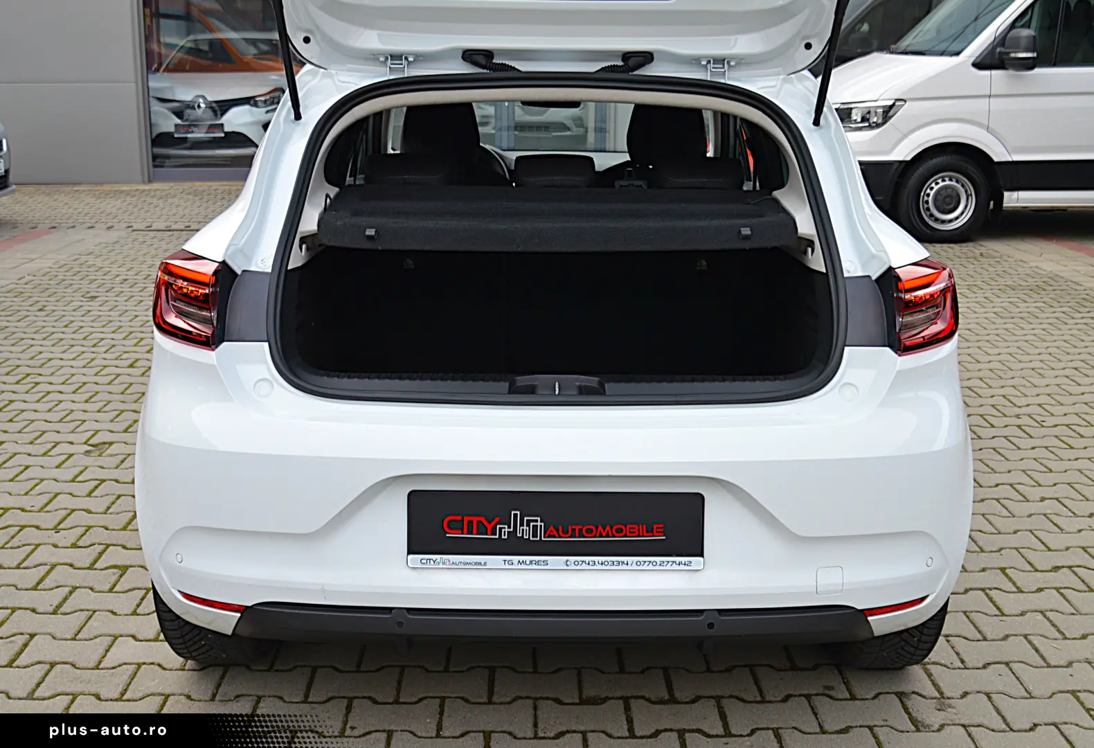 RENAULT CLIO 1.6 E-TECH HYBRID AUTOMATIC