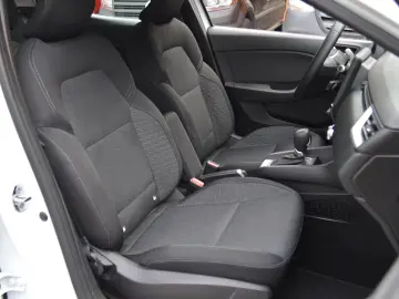 RENAULT CLIO 1.6 E-TECH HYBRID AUTOMATIC