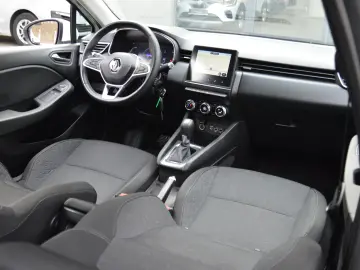 RENAULT CLIO 1.6 E-TECH HYBRID AUTOMATIC