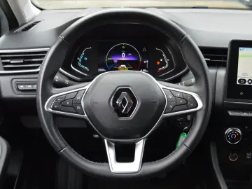 RENAULT CLIO 1.6 E-TECH HYBRID AUTOMATIC