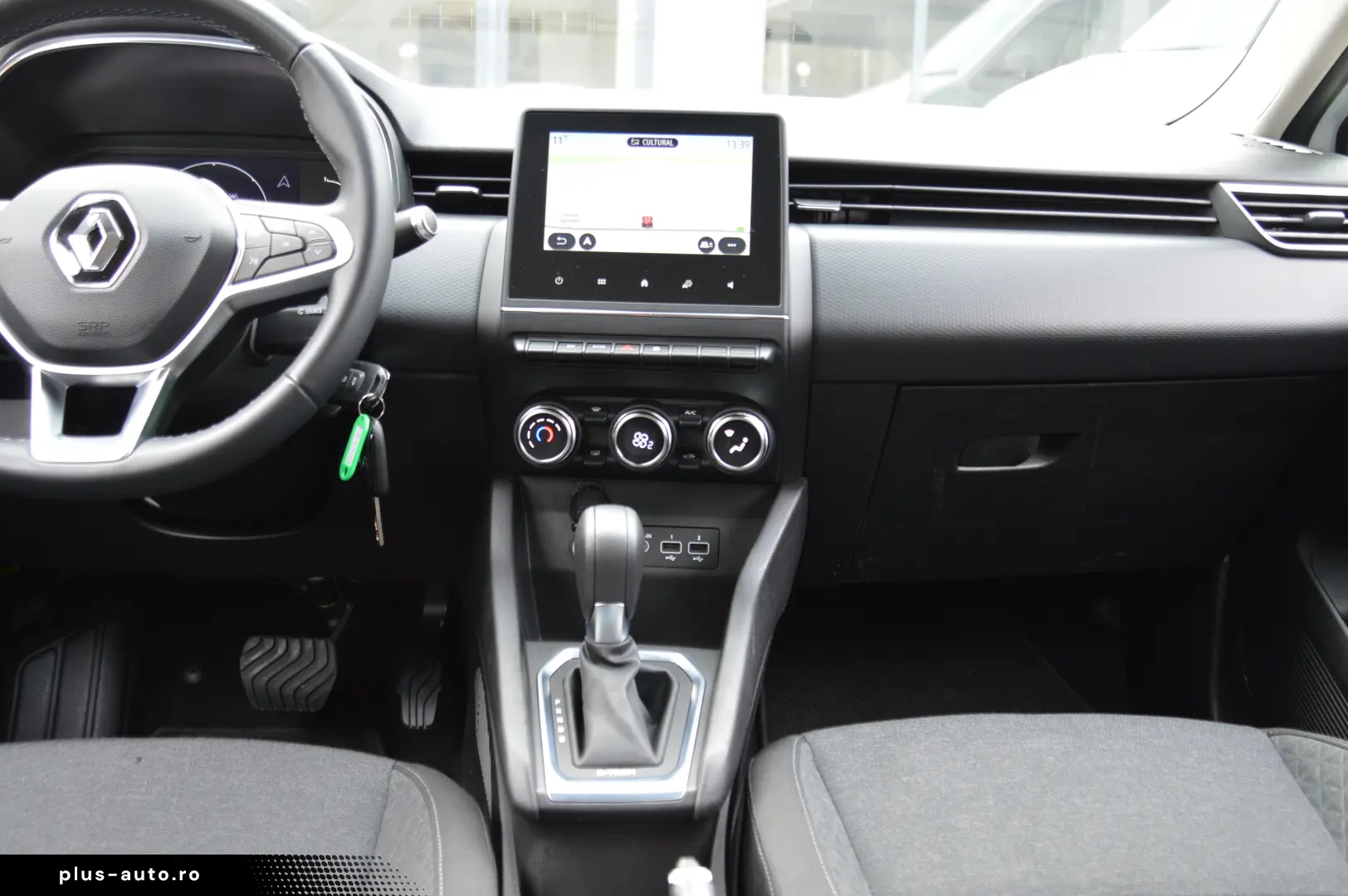 RENAULT CLIO 1.6 E-TECH HYBRID AUTOMATIC