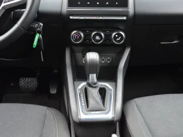 RENAULT CLIO 1.6 E-TECH HYBRID AUTOMATIC