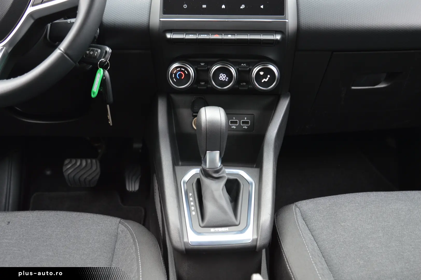 RENAULT CLIO 1.6 E-TECH HYBRID AUTOMATIC