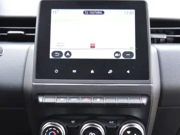 RENAULT CLIO 1.6 E-TECH HYBRID AUTOMATIC