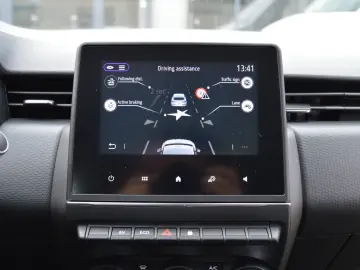 RENAULT CLIO 1.6 E-TECH HYBRID AUTOMATIC