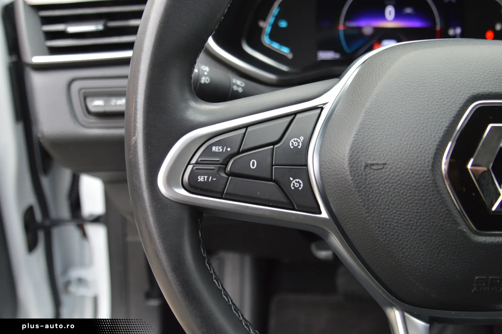 RENAULT CLIO 1.6 E-TECH HYBRID AUTOMATIC