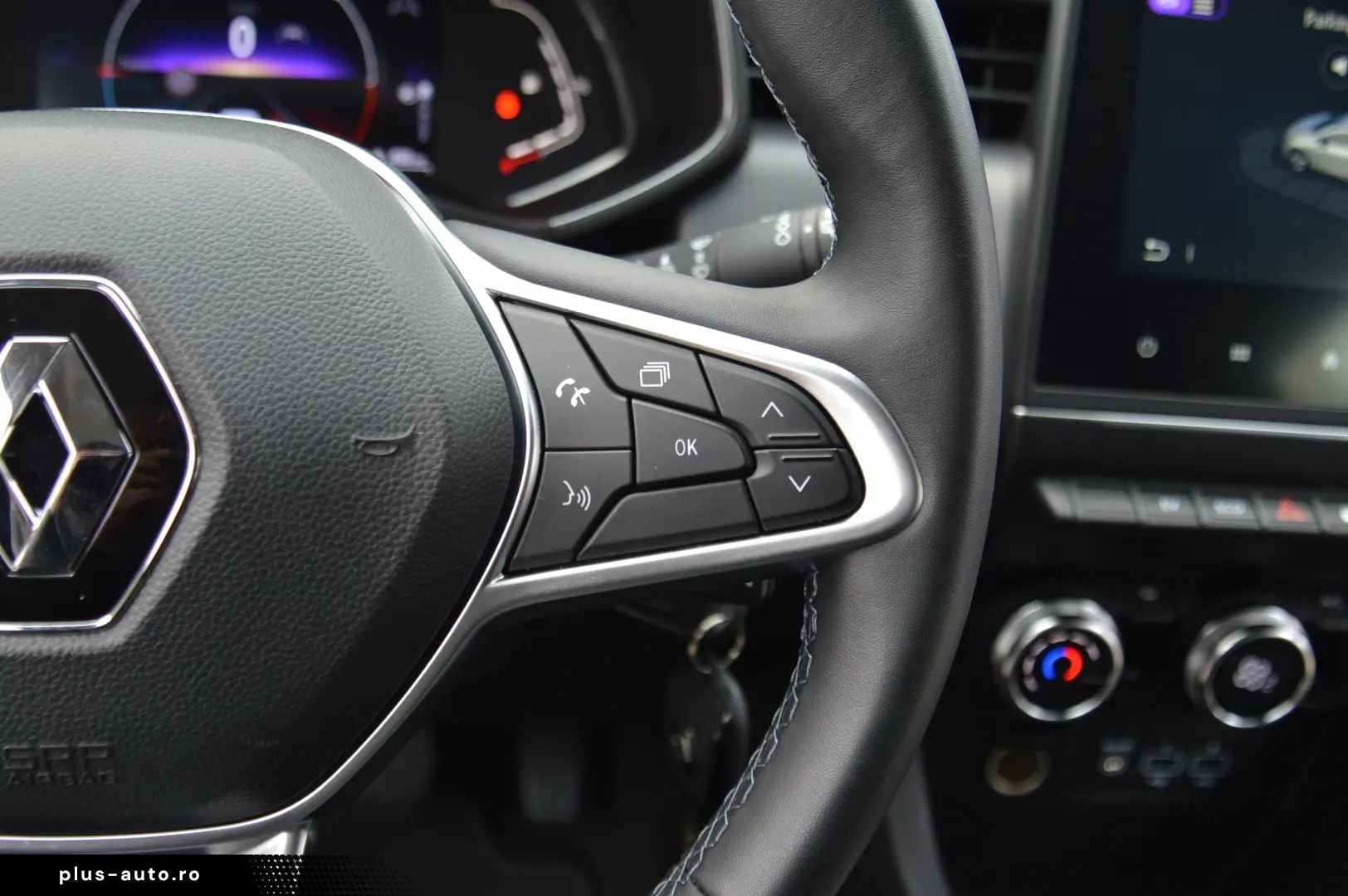 RENAULT CLIO 1.6 E-TECH HYBRID AUTOMATIC