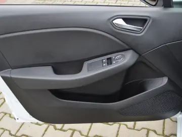 RENAULT CLIO 1.6 E-TECH HYBRID AUTOMATIC