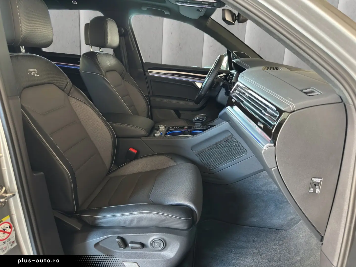 4Motion R-Line Black Style Matrix Pan HUD AHK