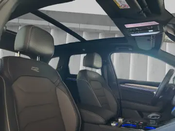 4Motion R-Line Black Style Matrix Pan HUD AHK